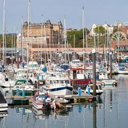 The Caledonian New Southlands 3* Scarborough