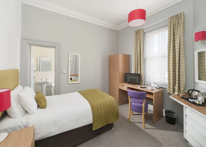 Hotel The Caledonian New Southlands 3*